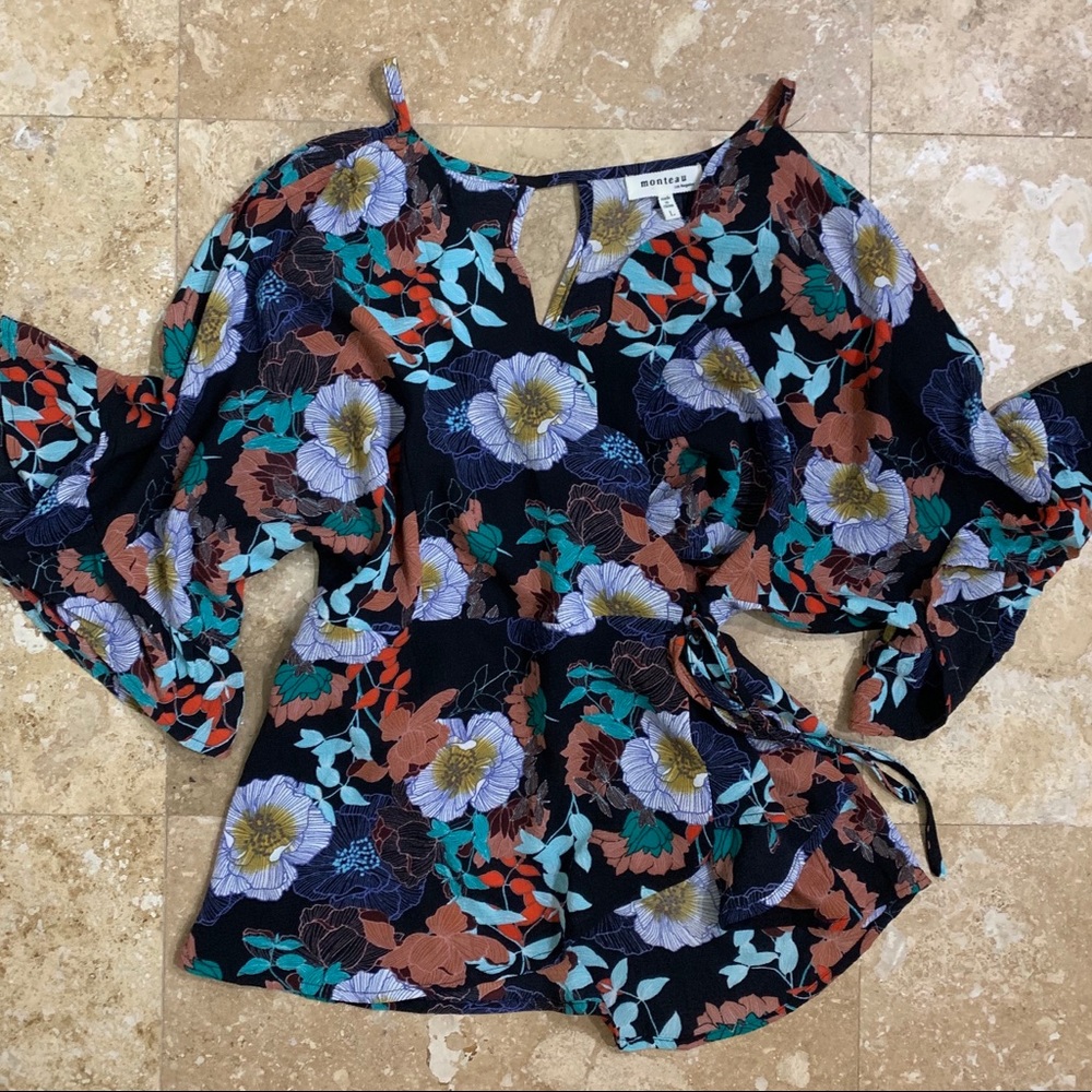 Scalloped Front Tie Side Floral Peplum Top